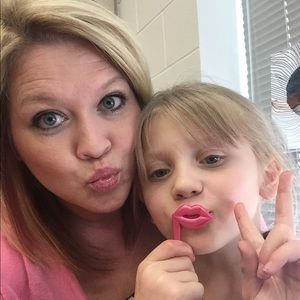 Meet your Posher, Amelia